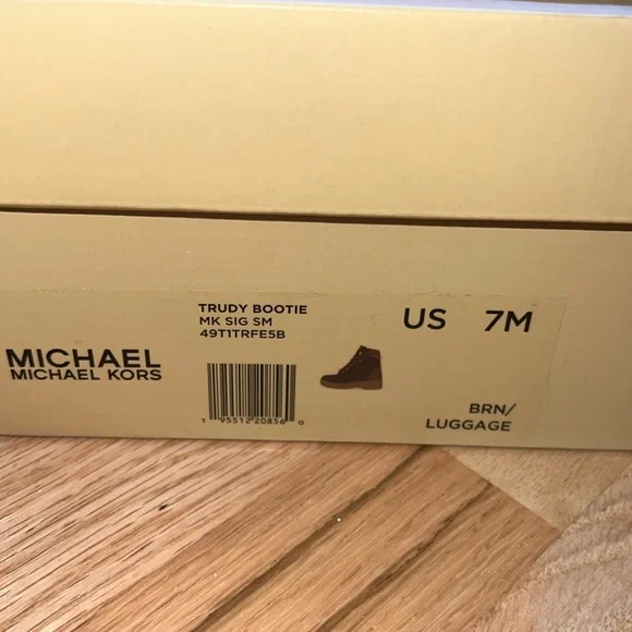 Michael Kors Trudy Bootie - Picture 2 of 10